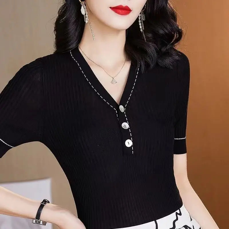 Camisa Feminina Decote V Luiza